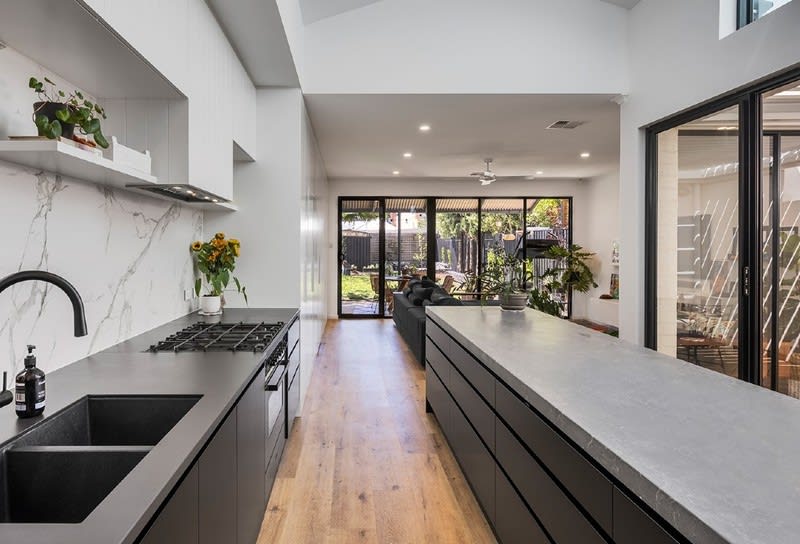 Renovation/Extension, Kitchen Business - Rev. $2.5 mil p.a. (Our Ref: V2080)