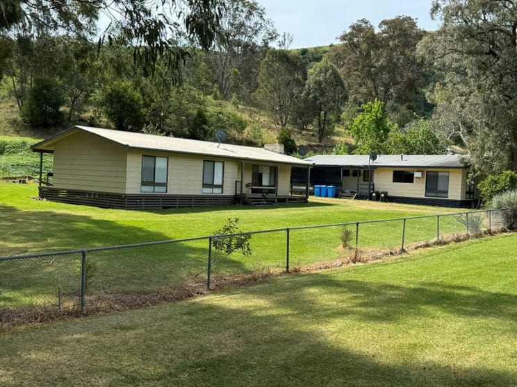 A Rare Freehold Caravan Park and Tourism Gateway in Victoria's High Country A Rare Freehold Caravan Park and Tourism Gateway in Victoria's High Country