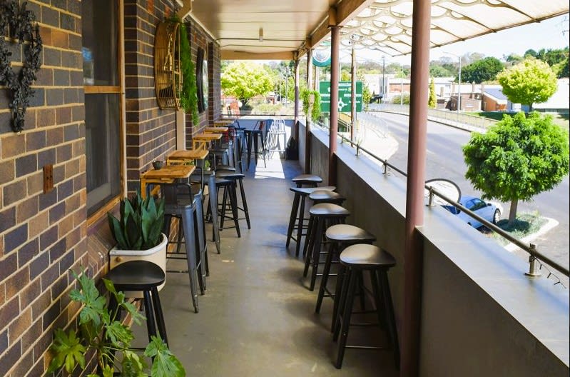 Cafe & Accommodation - Northern Tablelands Cafe & Accommodation - Northern Tablelands