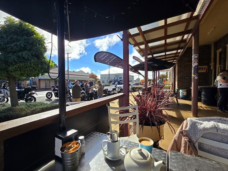 Cafe & Accommodation - Northern Tablelands Cafe & Accommodation - Northern Tablelands