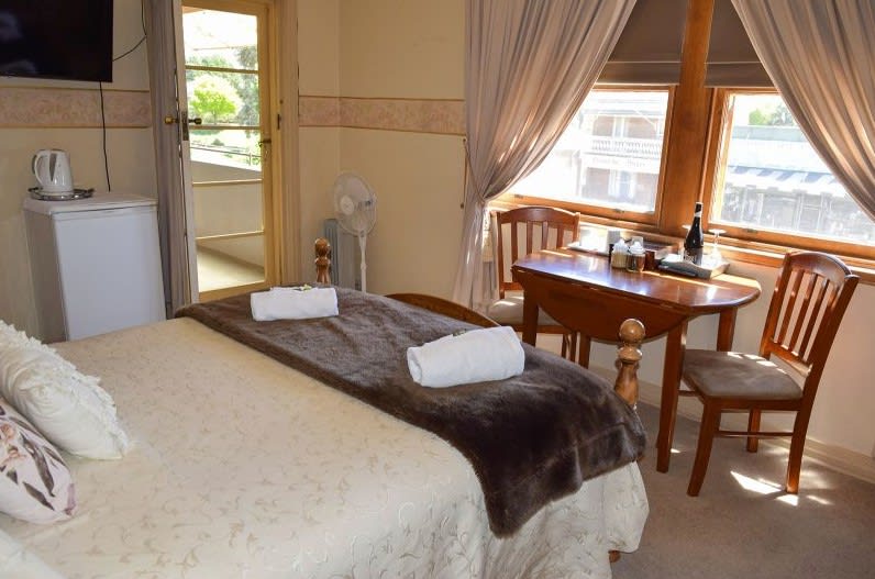 Cafe & Accommodation - Northern Tablelands Cafe & Accommodation - Northern Tablelands