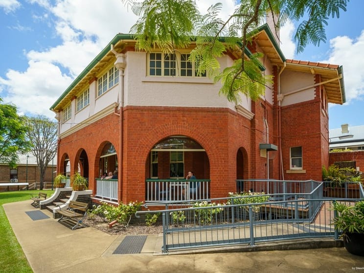 Award Winning Cafe/Restaurant for Sale in Maryborough Queensland
