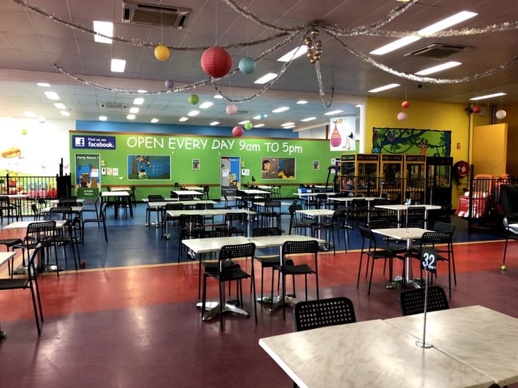 Lollipops Playland and Cafe Springwood Indoor Playcentre / Playground Lollipops Playland and Cafe Springwood Indoor Playcentre / Playground