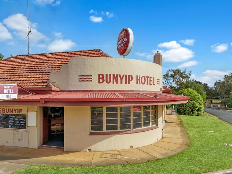A Rare Lifestyle Opportunity Iconic Bunyip Hotel Business for Sale A Rare Lifestyle Opportunity Iconic Bunyip Hotel Business for Sale
