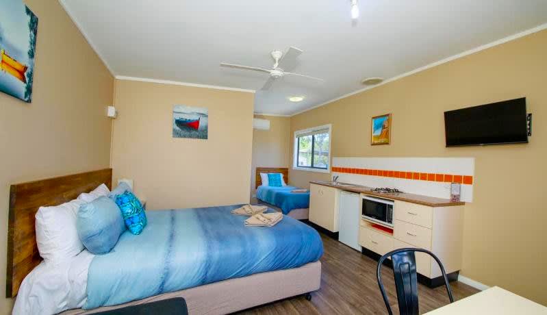 LEASEHOLD - BIG 4 Cabin Park Hay, NSW - 1P0183 LEASEHOLD - BIG 4 Cabin Park Hay, NSW - 1P0183