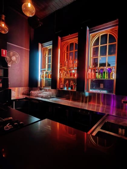 WIWO Cocktail Bar situated on the iconic Chapel Street + Mobile Bars Business