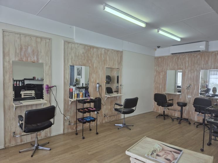 Established Hair Salon Walk-In Walk-Out | Owner Operated Established Hair Salon Walk-In Walk-Out | Owner Operated