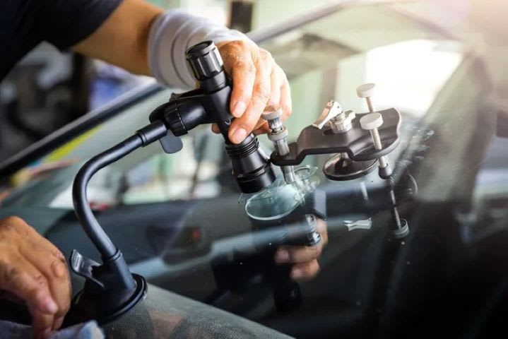 Professional Auto Glass Repair & Replacement Service