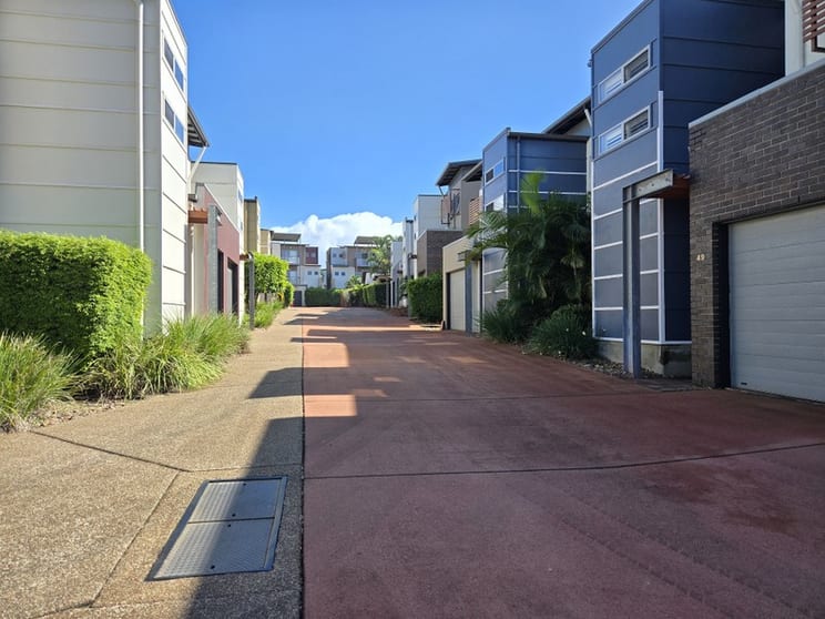 Reduced to sell, now ,Circa 18% ROI -Outstanding Buying Opportunity , No Hours