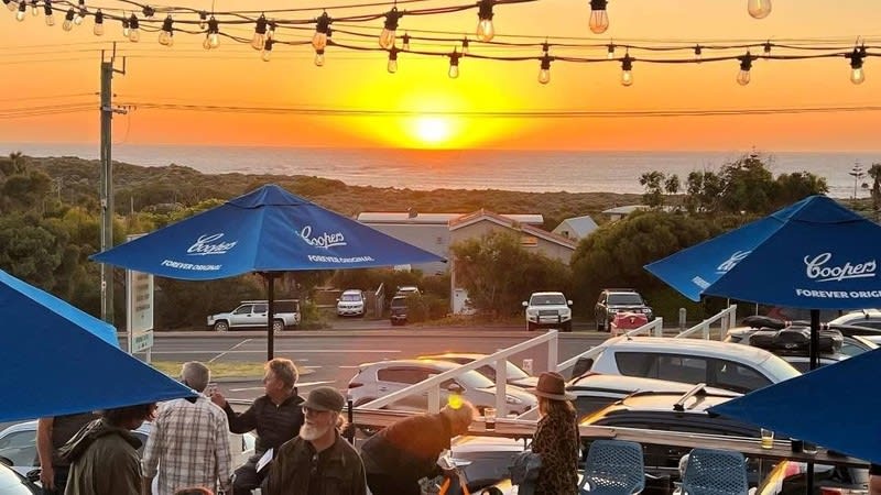 UNDER OFFER - Fully Licensed Cafe in Prime Margaret River Tourist Location UNDER OFFER - Fully Licensed Cafe in Prime Margaret River Tourist Location