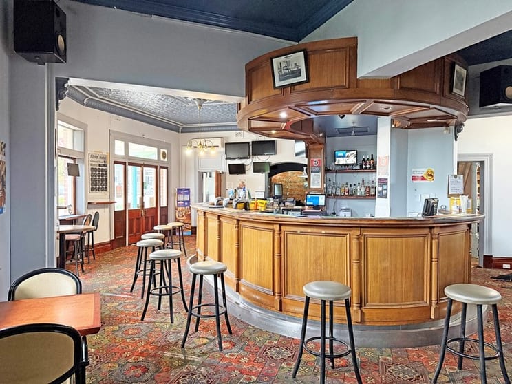 Freehold Hotel for Sale - Albion Hotel, Grenfell Freehold Hotel for Sale - Albion Hotel, Grenfell