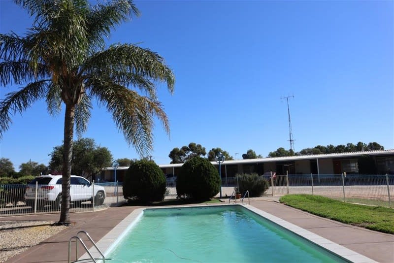 12-Room Leasehold Motel Offering Strong Profits, a 30-Year Lease & Lifestyle Opportunity 12-Room Leasehold Motel Offering Strong Profits, a 30-Year Lease & Lifestyle Opportunity