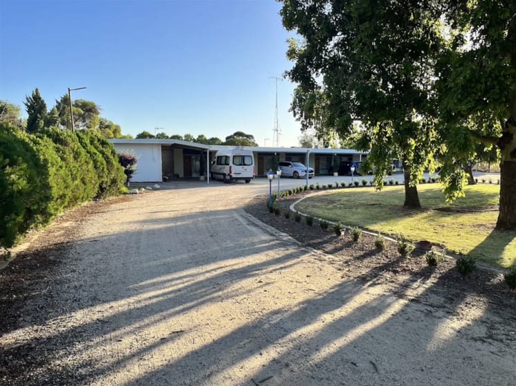 12-Room Leasehold Motel Offering Strong Profits, a 30-Year Lease & Lifestyle Opportunity 12-Room Leasehold Motel Offering Strong Profits, a 30-Year Lease & Lifestyle Opportunity