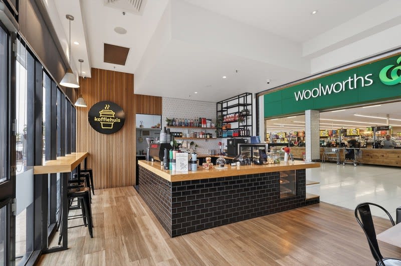 Be Your Own Boss! - Well Established Cafe /coffee Shop In Busy Shopping Centre