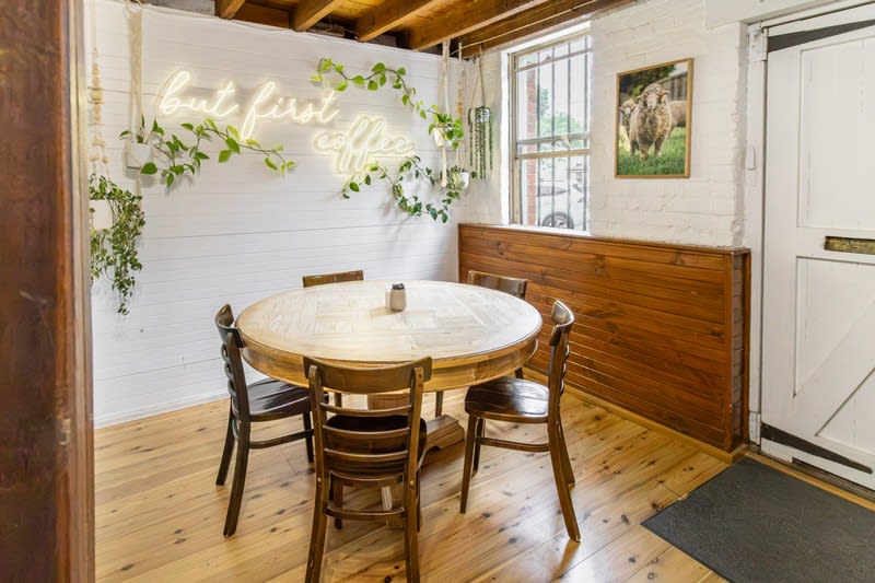 Merino Cafe & Freehold Merino Cafe & Freehold