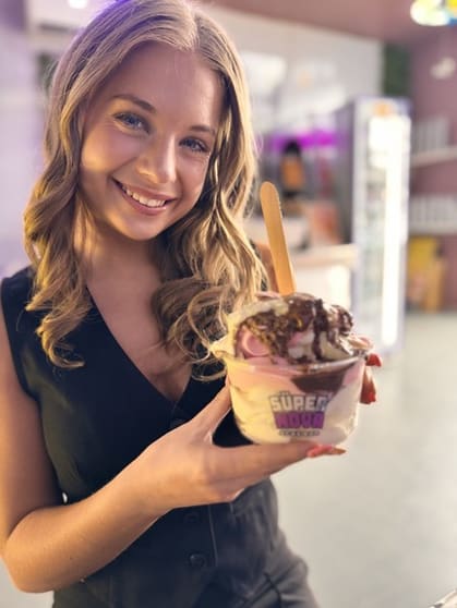 Supernova Dessert Bar Well-known Brand | Prime Location | High Growth | Huge Upside