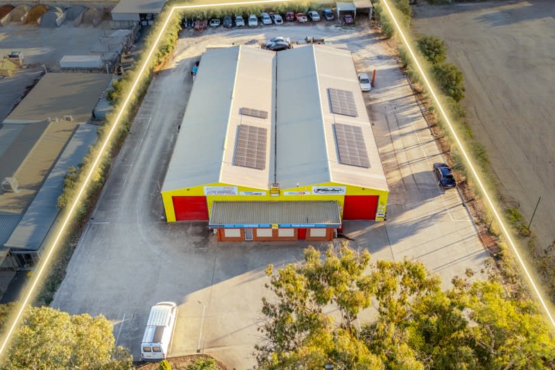 Freehold Automotive Repair Business Sale - 4303sqm of Land Included Freehold Automotive Repair Business Sale - 4303sqm of Land Included