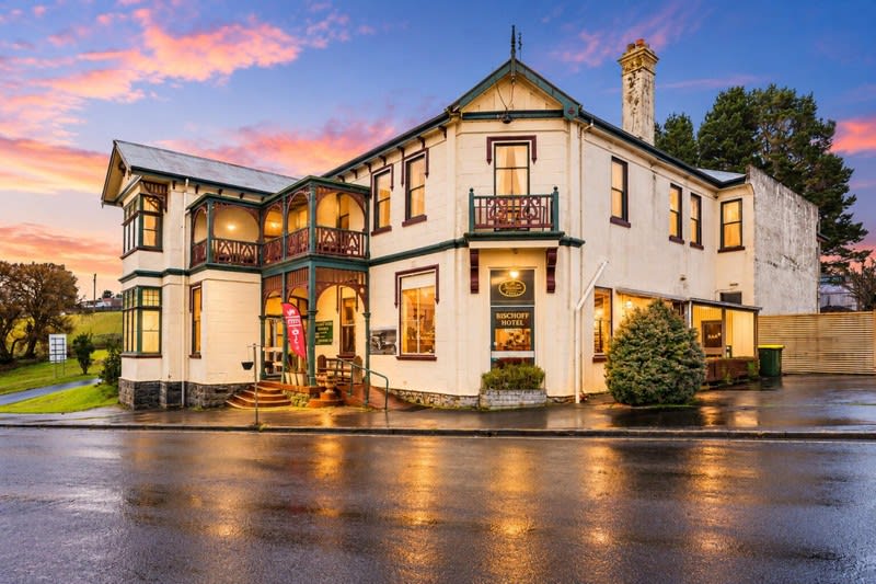 15 Room Profitable Hotel Iconic FHGC Bischoff Tasmania $1mill+ T/O Growth Potential Lifestyle Biz