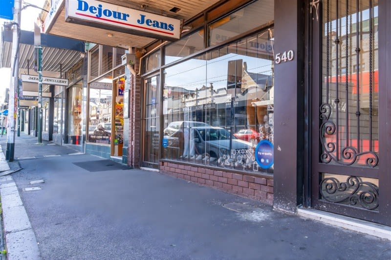 Melbourne's Denim Leader Dejour Jeans Over 35 years