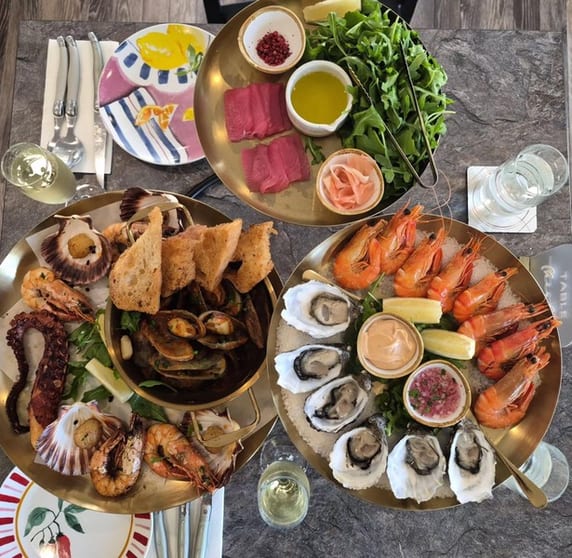 Remarkable fully licensed Restaurant & Function room. Fraser Coast, numbers are incredible Remarkable fully licensed Restaurant & Function room. Fraser Coast, numbers are incredible
