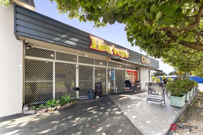 Thriving takeaway - cafe in busy retail/industrial - homemaker centre Thriving takeaway - cafe in busy retail/industrial - homemaker centre