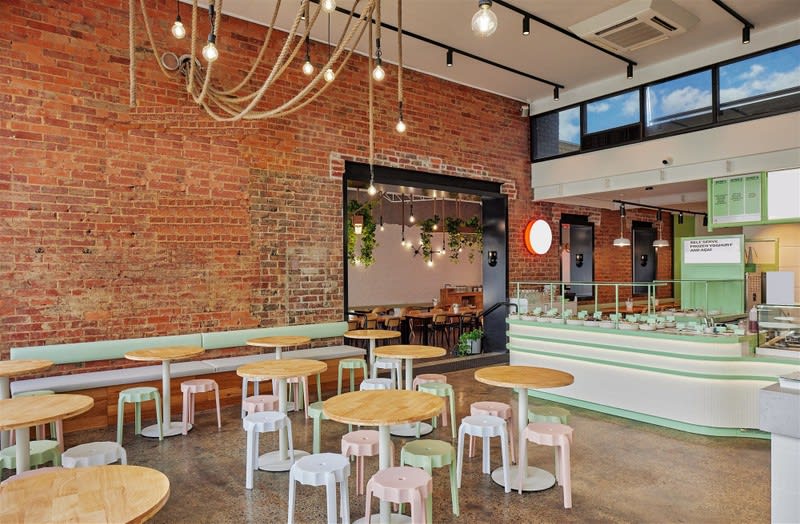 Iconic Seafood / Burger / Yoghurt & Gelato Restaurant Iconic Seafood / Burger / Yoghurt & Gelato Restaurant