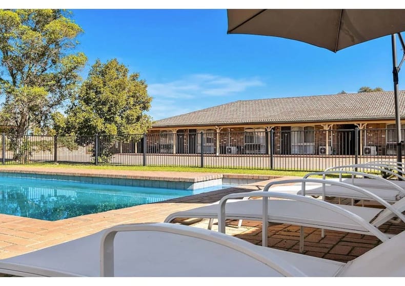Large number of rooms with long lease Large number of rooms with long lease