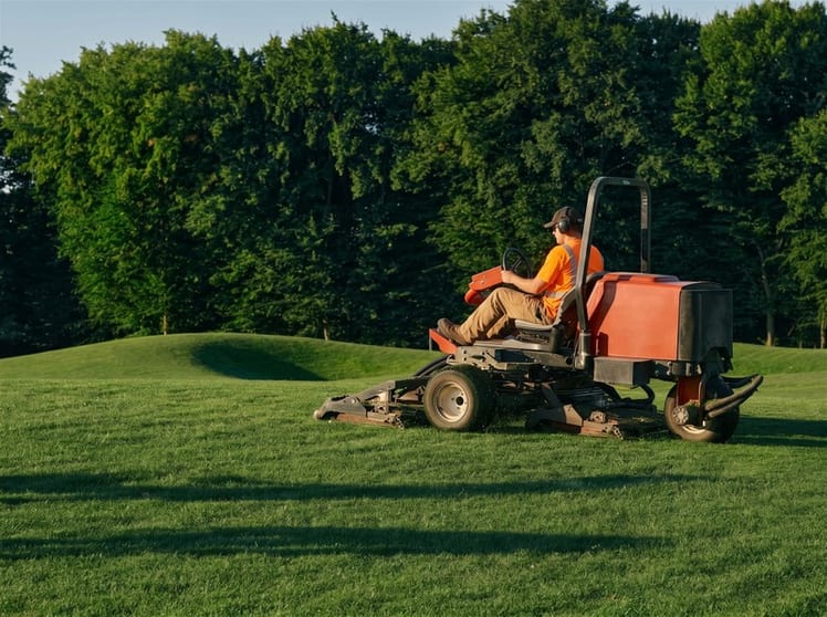 Longstanding Lawn Mowing & Gardening Business, Stable Income Longstanding Lawn Mowing & Gardening Business, Stable Income