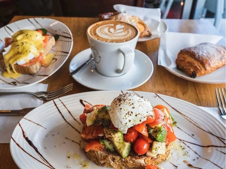Thriving Beachside Cafe | Strong Sales | Fully Equipped Thriving Beachside Cafe | Strong Sales | Fully Equipped