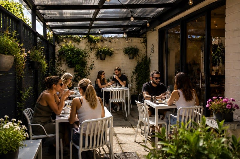 Established Café, Greensborough Area, Well Set-up, Low Rent