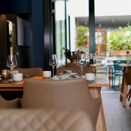 STUNNING Restaurant, Bar & Functions Venue - Melbourne East STUNNING Restaurant, Bar & Functions Venue - Melbourne East