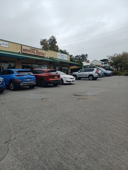 Outstanding Opportunity: Prime Shopping Centre Restaurant for Sale