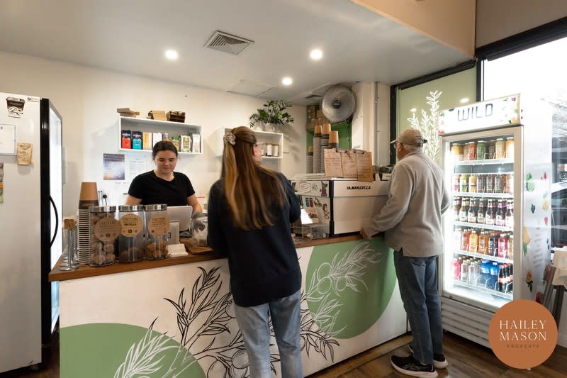Premium Café Business in Prime CBD Location Premium Café Business in Prime CBD Location