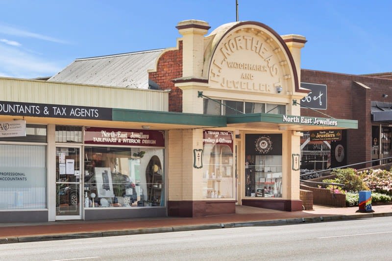 Established Jewellery & Gift Store 52 Years of Success | Scottsdale, Tasmania oo$49K+sav Established Jewellery & Gift Store 52 Years of Success | Scottsdale, Tasmania oo$49K+sav