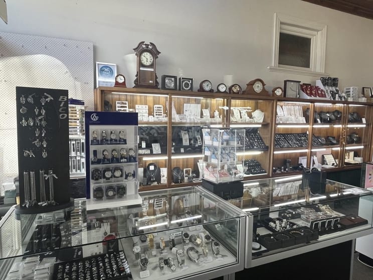 Established Jewellery & Gift Store 52 Years of Success | Scottsdale, Tasmania oo$49K+sav Established Jewellery & Gift Store 52 Years of Success | Scottsdale, Tasmania oo$49K+sav