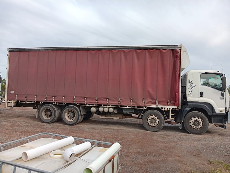 Brisbane, Bathurst to Mackay runs. Strong independent transport carrier company. Brisbane, Bathurst to Mackay runs. Strong independent transport carrier company.