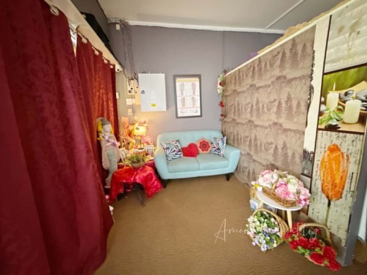Massage Shop for Sale  Oxley