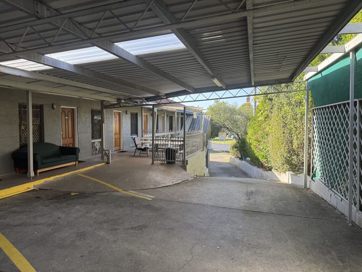 Mid NSW Coastal City - Freehold Motel and Workers' Hostel - Renovation Dream - 1950MF Mid NSW Coastal City - Freehold Motel and Workers' Hostel - Renovation Dream - 1950MF