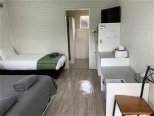 A freehold hospitality asset offering established accommodation income, dormant hospitality infrastructure and genuine future development potential. A freehold hospitality asset offering established accommodation income, dormant hospitality infrastructure and genuine future development potential.