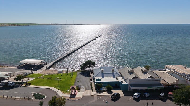 Absolute Waterfront Café, Restaurant & Licensed Bar Absolute Waterfront Café, Restaurant & Licensed Bar