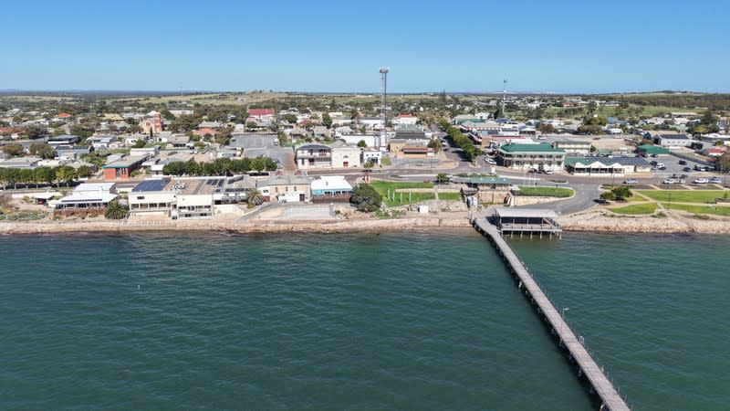 Absolute Waterfront Café, Restaurant & Licensed Bar Absolute Waterfront Café, Restaurant & Licensed Bar