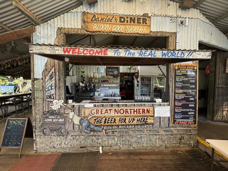 The Legendary Lion's Den Hotel (freehold) - 152hf