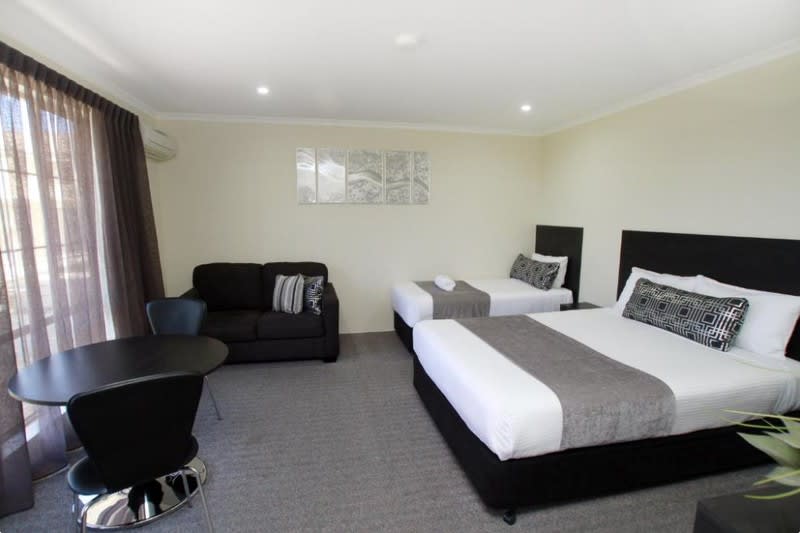 Leasehold Motel for Sale with Ocean View Leasehold Motel for Sale with Ocean View