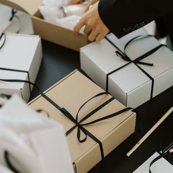 Established Online Gift Business Established Online Gift Business