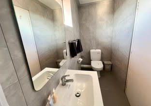 Completely renovated with low annual rent Completely renovated with low annual rent