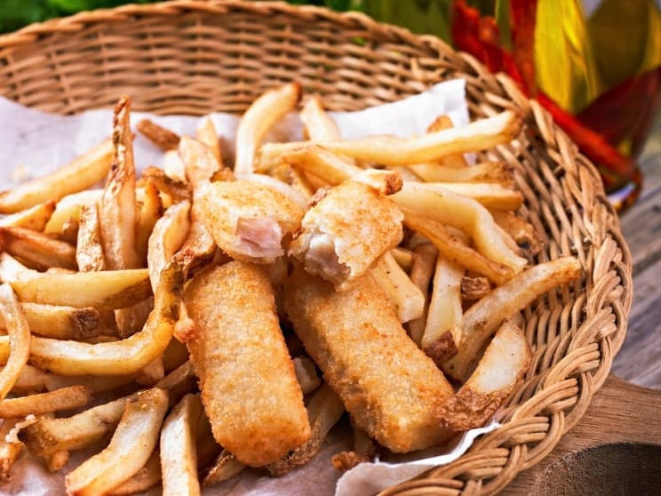 Fish & Chips Shop  Springvale | $12,000 Weekly Turnover | Long Lease [2609041]
