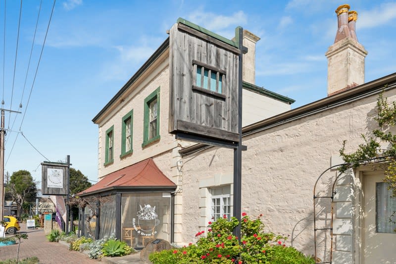 Exceptional Café Opportunity in Historic Normanville Exceptional Café Opportunity in Historic Normanville