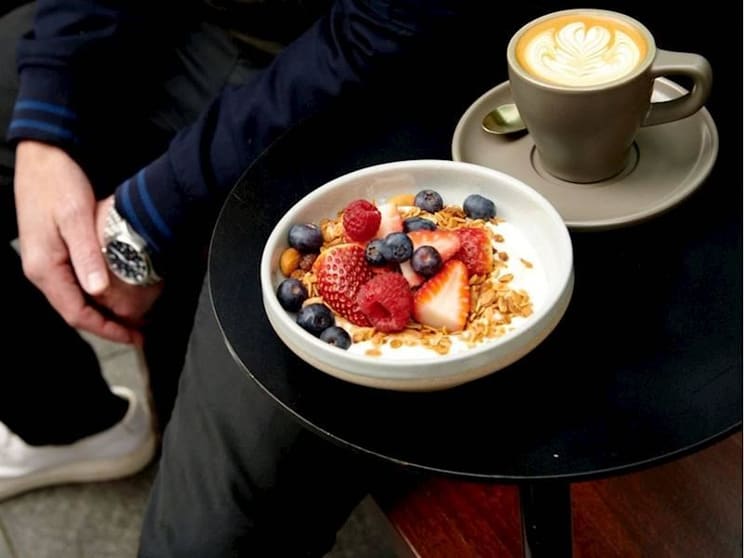 Franchised Cafe in High-Traffic CBD Location