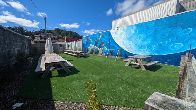 Queenstown Wine Bar Proven, Lifestyle + Upside Queenstown Wine Bar Proven, Lifestyle + Upside