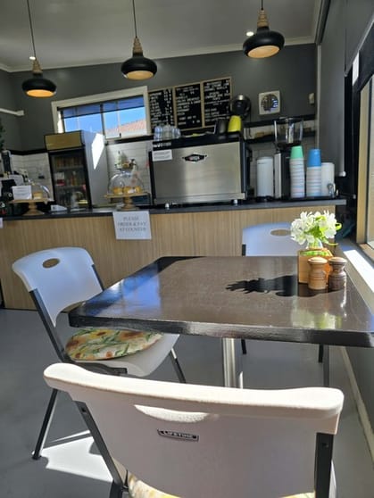 Exceptional Cafe & Lifestyle Store In Seaside Location Exceptional Cafe & Lifestyle Store In Seaside Location